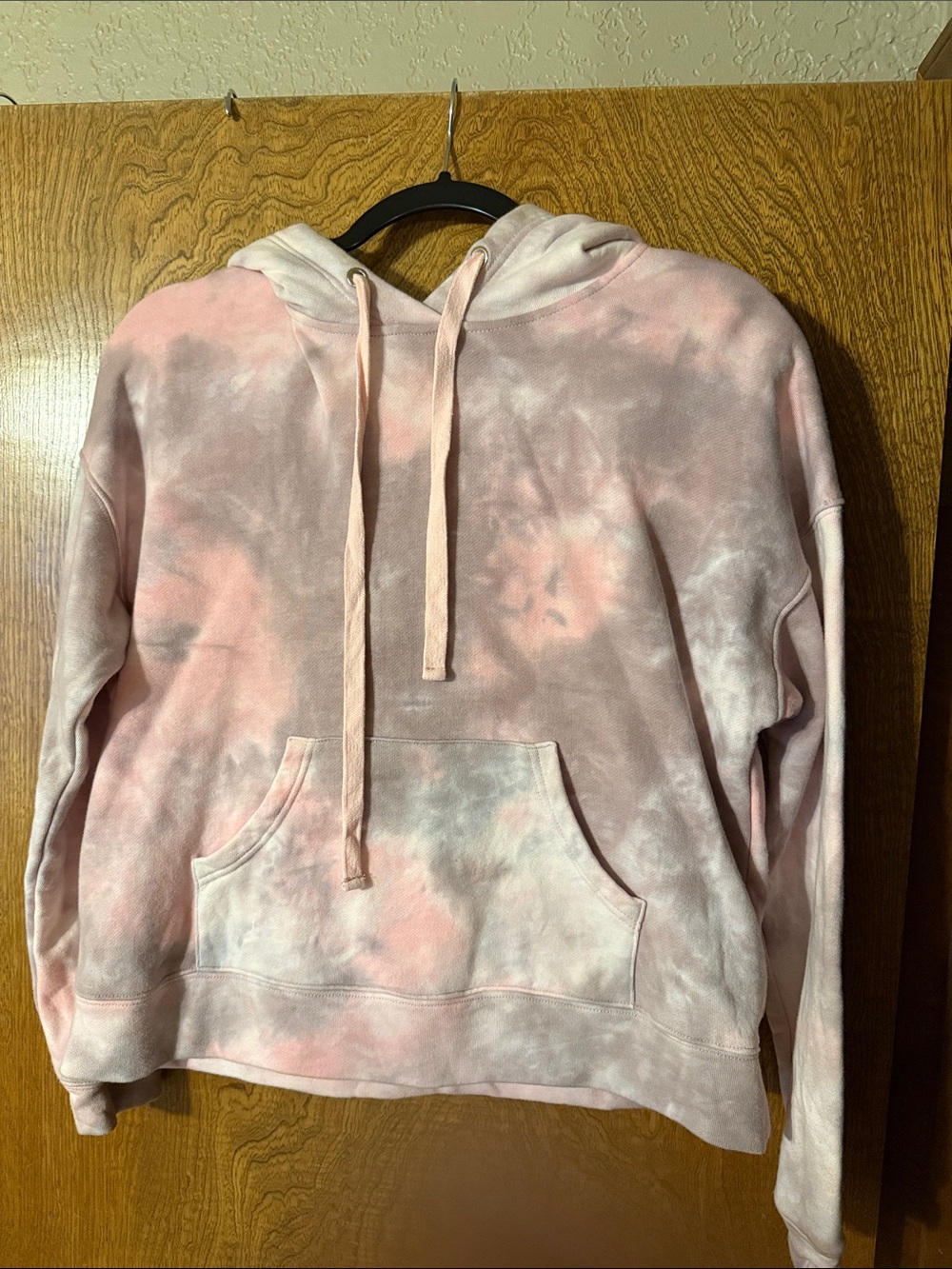 Le Lis Pink & White Tie-Dye Crewneck Hoodie Sweater